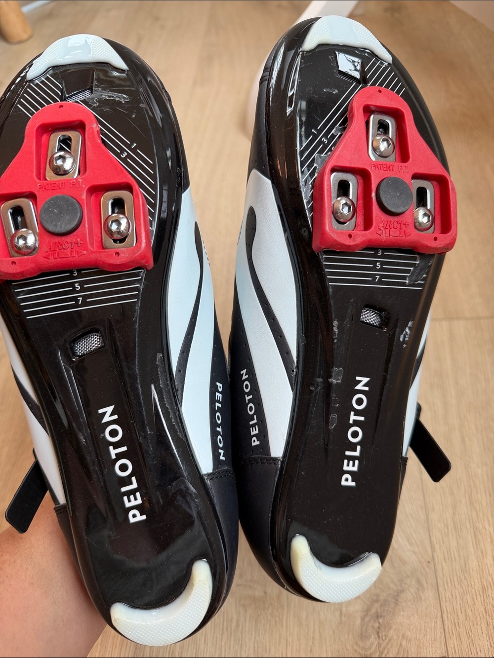 Men’s Peloton Cycling Shoes Worn Once - Picture 2 of 4